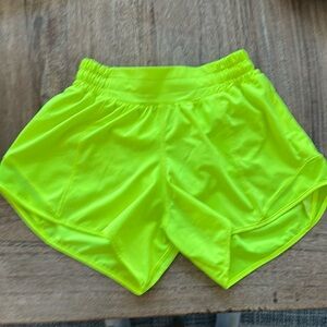 Lululemon Hotty Hotty shorts “2.5